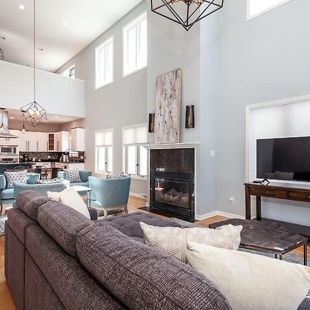 Vila Eclectic Stylish And Cozy Milwaukee Unit Exteriér fotografie