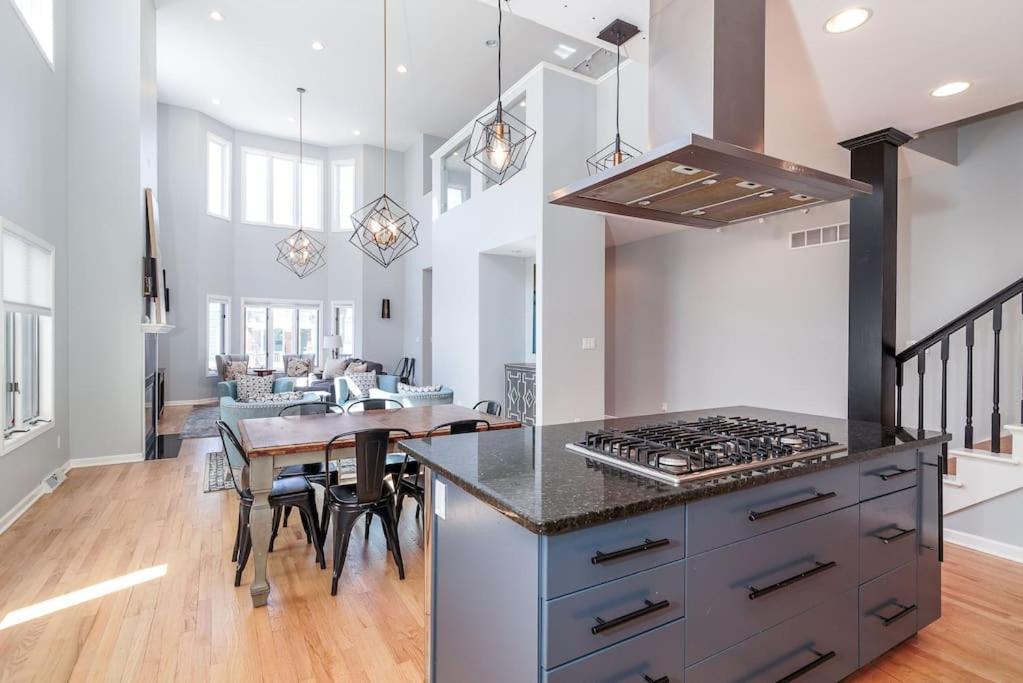Vila Eclectic Stylish And Cozy Milwaukee Unit Exteriér fotografie